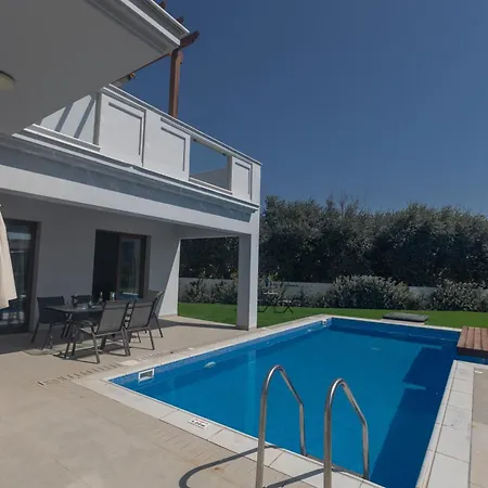 Villa Sea Satin - Center